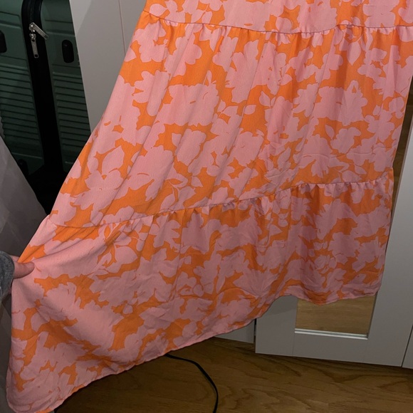 Dress - Picture 3 of 10